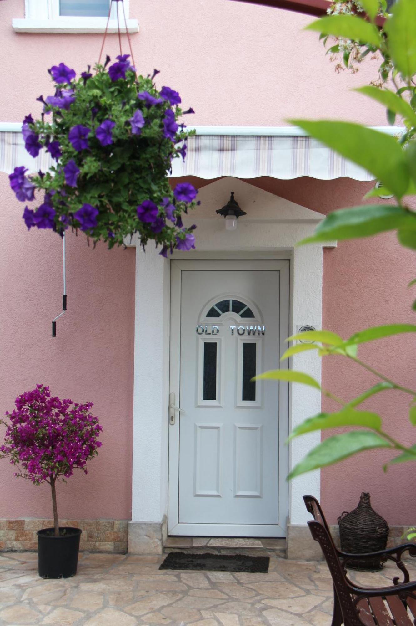 Villa Old Town ポドゴリツァ エクステリア 写真